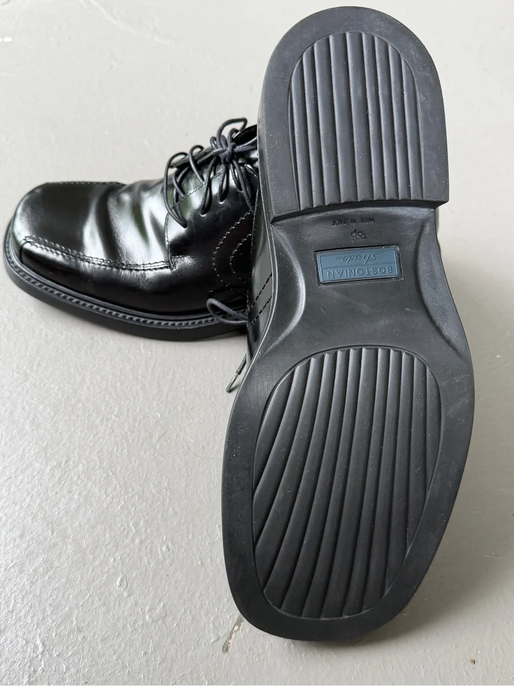 b.o.c. Black Leather Lace-Up Derby Shoes